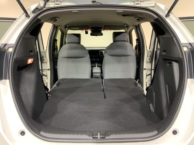 フィット e:HEVRS エアバッグ ナビ&TV パワーウィンドウ 助手席エアバッグ Dレコ フルセグテレビ LEDヘッドランプ セキュリティアラーム フルオートエアコン ETC装備 スマートキ DVD再生(20枚目)