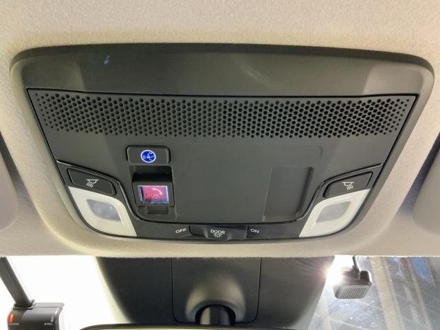 フィット e:HEVRS エアバッグ ナビ&TV パワーウィンドウ 助手席エアバッグ Dレコ フルセグテレビ LEDヘッドランプ セキュリティアラーム フルオートエアコン ETC装備 スマートキ DVD再生(40枚目)