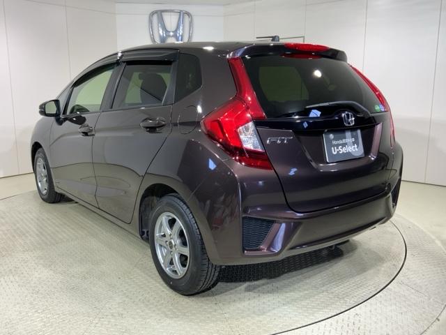 フィット １３Ｇ・Ｆパッケージコンフォートエディション　リヤビューカメラ　ＤＶＤ再生　シ－トヒ－タ－　ＶＳＡ　地デジフルセグ　ＡＵＴＯエアコン　キーレスエントリー　ＡＢＳ　エアバッグ　パワーウインドウ　記録簿（5枚目）