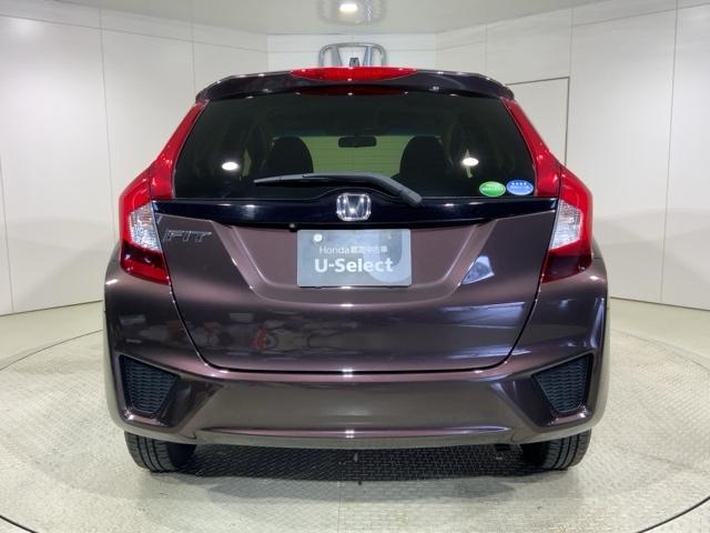 フィット １３Ｇ・Ｆパッケージコンフォートエディション　リヤビューカメラ　ＤＶＤ再生　シ－トヒ－タ－　ＶＳＡ　地デジフルセグ　ＡＵＴＯエアコン　キーレスエントリー　ＡＢＳ　エアバッグ　パワーウインドウ　記録簿（6枚目）