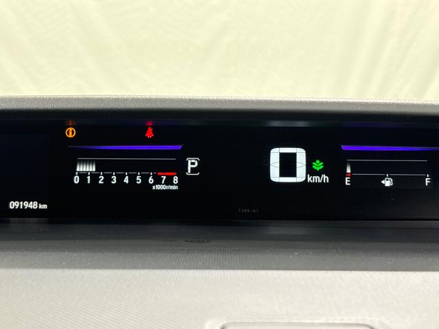 ステップワゴンスパーダ スパーダ・クールスピリットホンダセンシング　サイドエアバック　スマートキ　左右電動スライドドア　バックモニタ　Ｗエアコン　地ＴＶ　ナビ＆ＴＶ　三列シート　ＵＳＢ　助手席エアバッグ　ＡＡＣ　ターボ車（16枚目）