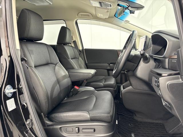 オデッセイハイブリッド ｅ：ＨＥＶアブソルート・ＥＸ　ＬＥＤライト　両側ＰＳＤ　整備記録簿　フルセグ　アイドルストップ　クルーズコントロール　ＤＶＤ再生機能　ナビ＆ＴＶ　キーレス　カーテンエアバッグ　オートエアコン　ドラレコ（11枚目）