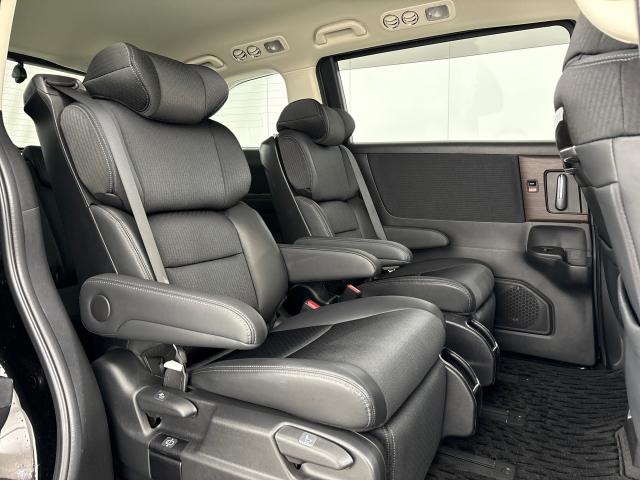 オデッセイハイブリッド ｅ：ＨＥＶアブソルート・ＥＸ　ＬＥＤライト　両側ＰＳＤ　整備記録簿　フルセグ　アイドルストップ　クルーズコントロール　ＤＶＤ再生機能　ナビ＆ＴＶ　キーレス　カーテンエアバッグ　オートエアコン　ドラレコ（12枚目）