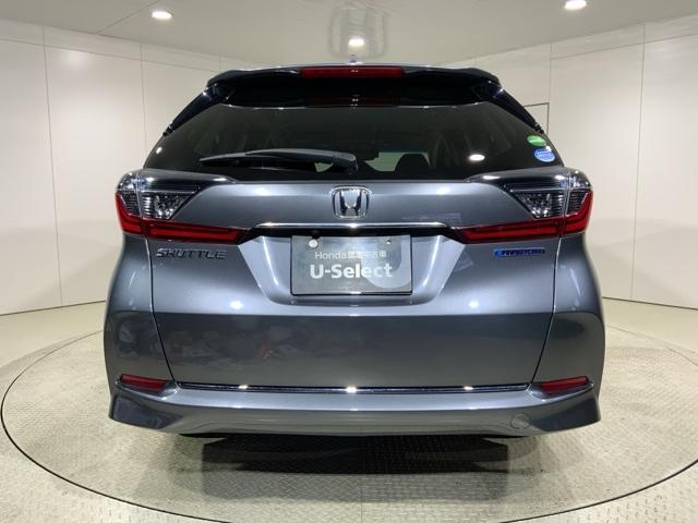 シャトル ハイブリッドホンダセンシング　フルセグテレビ　ＬＥＤ　スマートキープッシュスタート　リヤカメラ　Ｄレコ　デュアルエアバッグ　横滑り防止　パワステ　ＥＴＣ付き　盗難防止　パワーウインドウ　ＤＶＤ（6枚目）