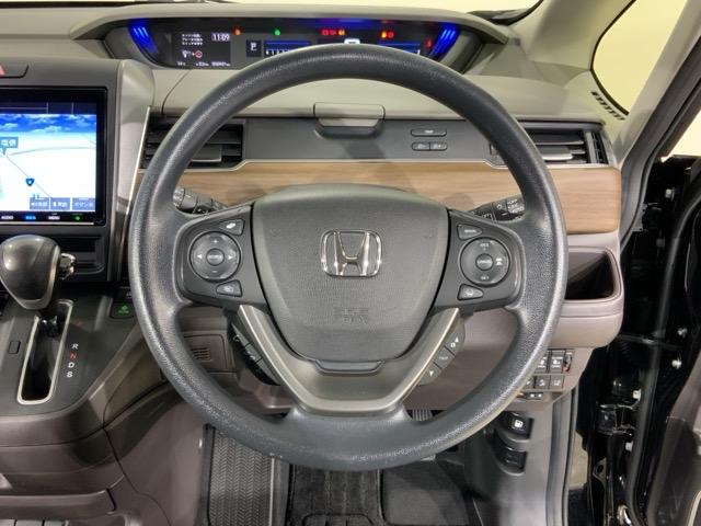 フリード Ｇ・ホンダセンシング　Ｆセグ　追突被害軽減ブレーキ　ｉストップ　Ｗエアバッグ　パワーウィンドウ　アクティブクルーズコントロール　スマートキ　カラーバックモニター　整備点検記録簿　ＶＳＡ　エアコン（13枚目）