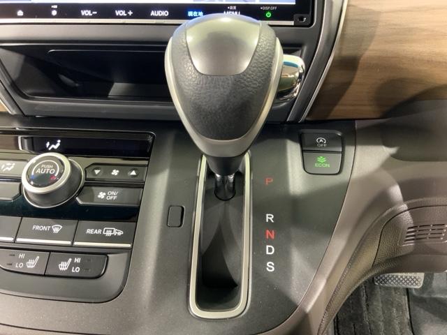 フリード Ｇ・ホンダセンシング　Ｆセグ　追突被害軽減ブレーキ　ｉストップ　Ｗエアバッグ　パワーウィンドウ　アクティブクルーズコントロール　スマートキ　カラーバックモニター　整備点検記録簿　ＶＳＡ　エアコン（15枚目）