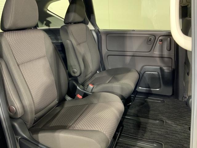 フリード Ｇ・ホンダセンシング　Ｆセグ　追突被害軽減ブレーキ　ｉストップ　Ｗエアバッグ　パワーウィンドウ　アクティブクルーズコントロール　スマートキ　カラーバックモニター　整備点検記録簿　ＶＳＡ　エアコン（17枚目）