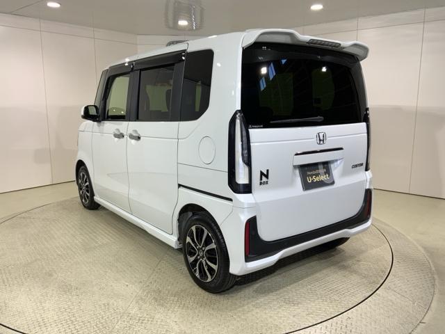 Ｎ－ＢＯＸカスタム コーディネートスタイル　オートクルーズ　フルセグ対応　Ｗ電動ドア　シートヒータ　ＬＥＤ　ＥＳＣ　リアカメラ　ＥＴＣ　整備記録簿　ＤＶＤ　アイドリングストップ　エアコン　ドラレコ　サイドエアバック（5枚目）