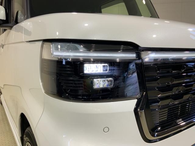 Ｎ－ＢＯＸカスタム コーディネートスタイル　オートクルーズ　フルセグ対応　Ｗ電動ドア　シートヒータ　ＬＥＤ　ＥＳＣ　リアカメラ　ＥＴＣ　整備記録簿　ＤＶＤ　アイドリングストップ　エアコン　ドラレコ　サイドエアバック（10枚目）