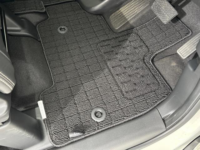 N-BOXカスタム Lターボ ドライブレコーダー クリアランスソナー オートクルーズ 記録簿 LEDランプ ECON USB接続 バックカメラ ナビ&TV オートエアコン キーフリーシステム ETC車載器 横滑り防止装置(17枚目)