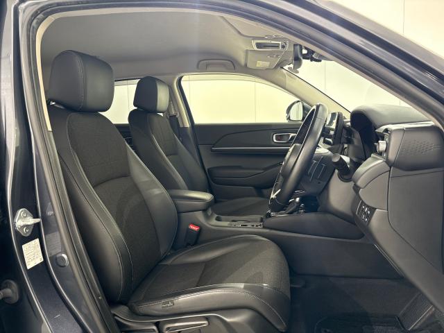 ヴェゼル e:HEVZ 衝突回避支援ブレーキ機能 スマキ Pトランク フルオートエアコン Dレコ エアバッグ 両席エアバック Rカメ 記録簿付 パワーウィンドウ LEDランプ クルーズC ナビ&TV USB(11枚目)