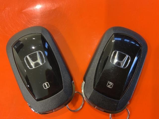 Ｎ－ＢＯＸカスタム ベースグレード　ＵＳＢ接続　ＣＭＢＳ　Ｄレコ　オートエアコン　スマートキ　ＬＥＤ　盗難防止装置　クルコン　ＥＴＣ　バックカメラ　フルセグＴＶ　パワーステアリング　エアバッグ　ＥＳＣ　パワーウインドウ（37枚目）