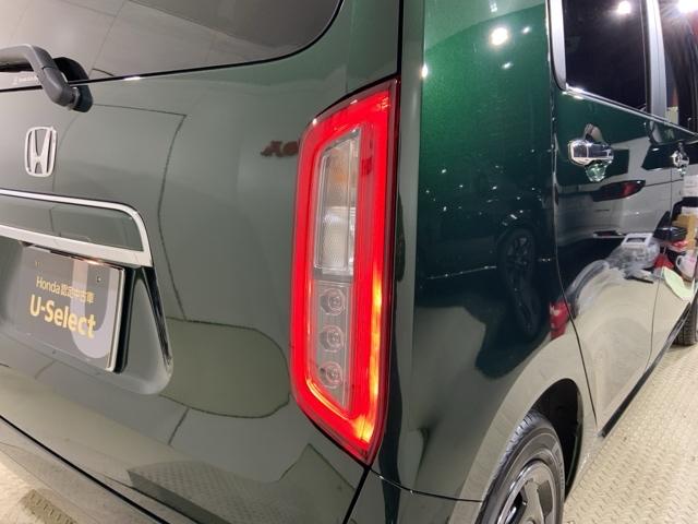 ���F���������e�[�������v�B�㑱�Ԃɂ����݂��A�s�[���B