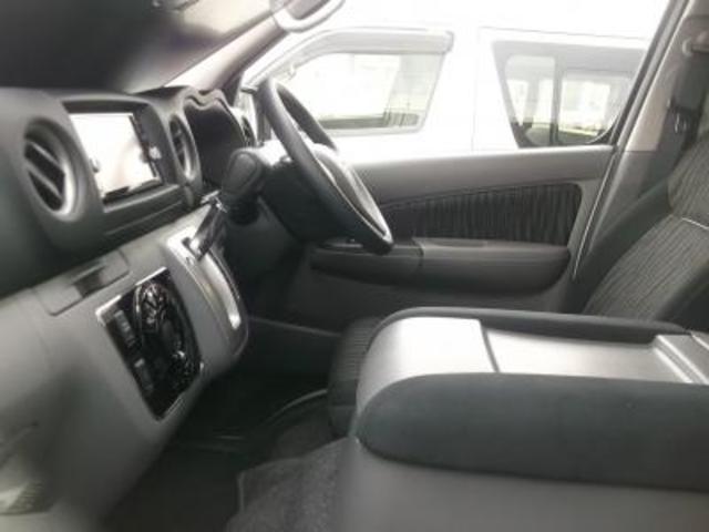 ロングプレミアムGX 4WDディーゼルターボ(4枚目)