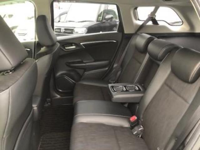 シャトル ハイブリッドＸ　ホンダセンシング　ホンダセンシング　キーフリー★ナビ装着ＰＫＧ（バックカメラ・ステアリングリモコン・ＥＴＣ）★ＬＥＤヘッドライト＆フォグ★ワイパーデアイサーＦシートヒーター　８インチナビフルセグＴＶ（11枚目）