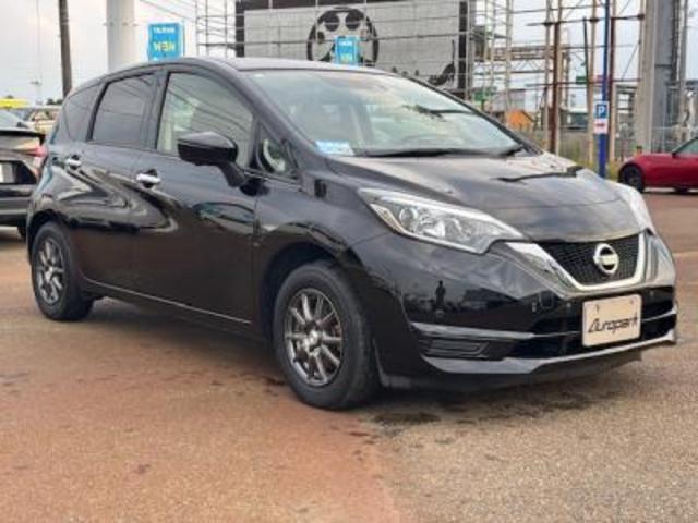 ノート Ｘ　エマージェンシーブレーキ　インテリジェントキー＆プッシュスターター　プライバシーガラス　メモリーナビ　アラウンドビューモニター　インテリジェントルームミラー　ＥＴＣ　オートハイビーム（15枚目）