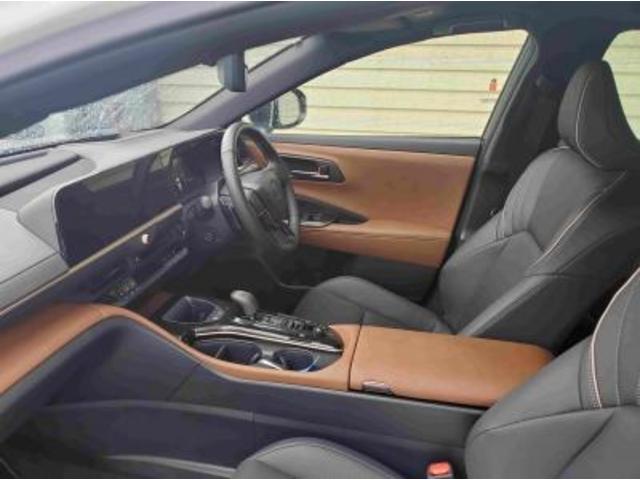 TOYOTA CROWN CROSSOVER RS