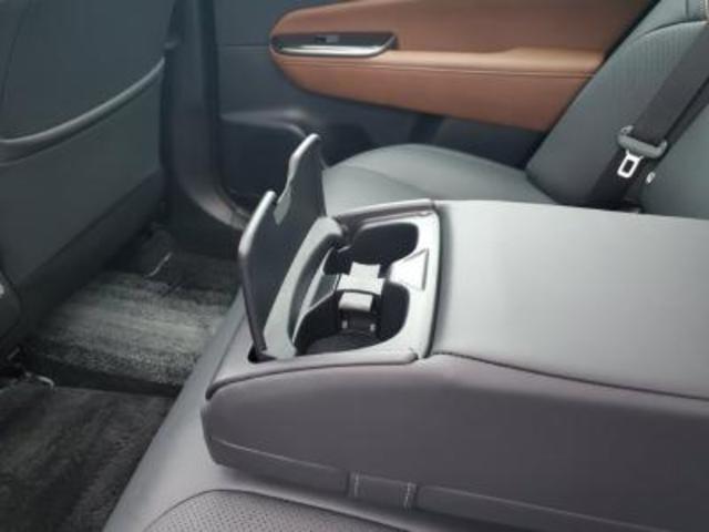 TOYOTA CROWN CROSSOVER RS