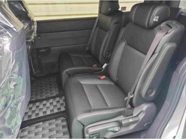 ステップワゴン スパーダ　ホンダセンシング　キーフリー＆プッシュスタート　両側パワースライドドア　ステアリングスイッチ　バックカメラ　パワーバックドア　９インチナビフルセグＴＶ　ＬＥＤヘッドライト　７人乗り（11枚目）