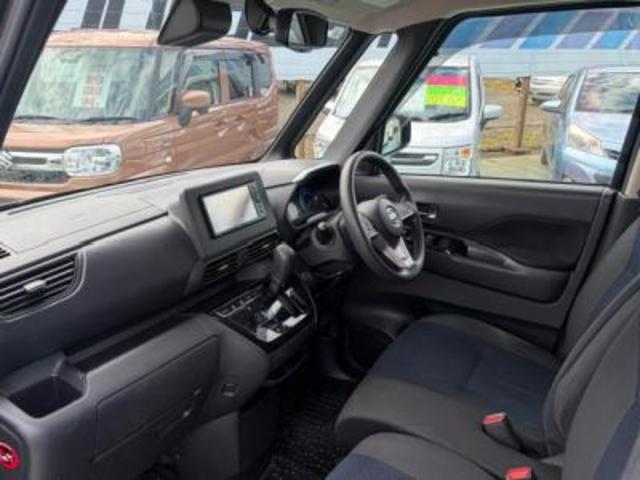 ルークス ハイウェイスター　Ｘ　４ＷＤ　キーフリー＆プッシュスタート　フロントシートヒーター　左側パワースライドドア　エマージェンシーブレーキ　ＬＥＤヘッドライト　アラウンドビューモニター　メモリーナビＴＶ　アイドリングストップ（10枚目）