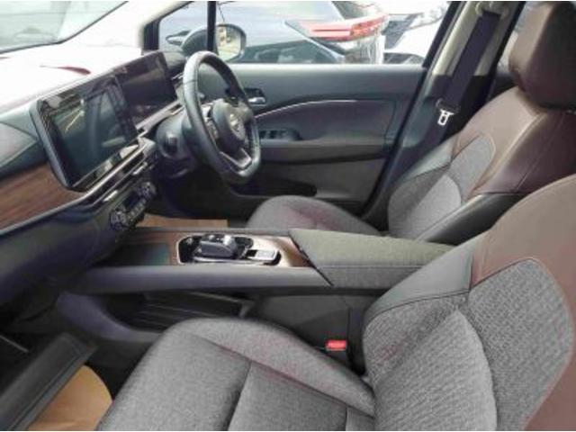 オーラ G FOUR 4WD エマージェンシーブレーキ 9インチナビフルセグTV アラウンドビューモニター インテリジェントルームミラー LEDヘッドライト キーフリー&プッシュスタート フロントシートヒーター(10枚目)