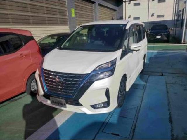 セレナ ｅ－パワー　ハイウェイスターＶ　プロパイロット　１０インチナビフルセグＴＶ　アラウンドビューモニター　両側ハンズフリーパワースライドドア　フリップダウンモニター　ＬＥＤヘッドライト　キーフリー＆プッシュスタート　ＥＴＣ（8枚目）