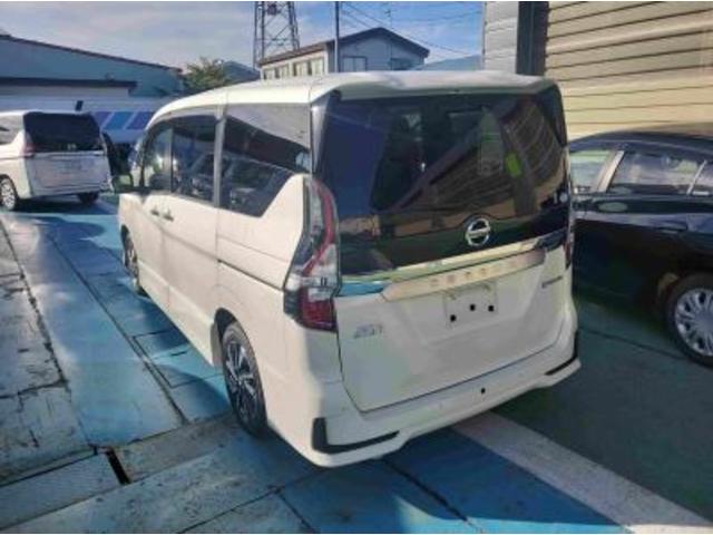 セレナ ｅ－パワー　ハイウェイスターＶ　プロパイロット　１０インチナビフルセグＴＶ　アラウンドビューモニター　両側ハンズフリーパワースライドドア　フリップダウンモニター　ＬＥＤヘッドライト　キーフリー＆プッシュスタート　ＥＴＣ（9枚目）