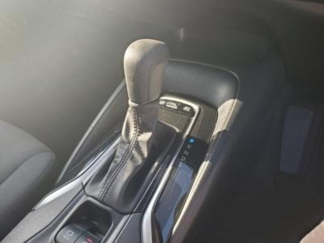 カローラツーリング ハイブリッド　Ｇ－Ｘ　ハイブリッド車　トヨタセーフティセンス　キーフリー＆プッシュスタート　オートエアコン　メモリーナビ　ディスプレイオーディオ　ＥＴＣ　ＬＥＤヘッドライト（27枚目）