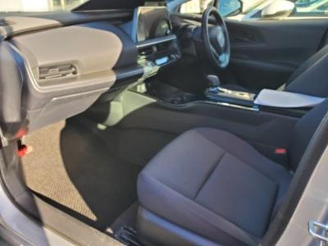 プリウス X トヨタセーフティセンス LEDヘッドライト キーフリー&プッシュスタート 8インチナビフルセグTV バックカメラ ETC ドライブレコーダー オートエアコン(28枚目)