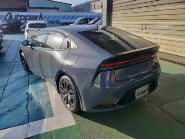 プリウス Ｚ　１２．３インチナビフルセグＴＶ　パノラマモニター　トヨタセーフティセンス　ハンドルヒーター　フロント冷暖エアーシート　おくだけ充電　キーフリー＆プッシュスタート　トヨタチームメイト（9枚目）