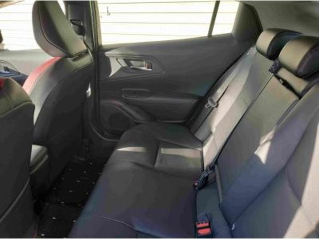 プリウス Ｚ　１２．３インチナビフルセグＴＶ　パノラマモニター　トヨタセーフティセンス　ハンドルヒーター　フロント冷暖エアーシート　おくだけ充電　キーフリー＆プッシュスタート　トヨタチームメイト（11枚目）