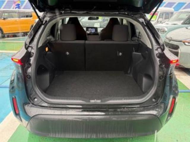 ヤリスクロス ハイブリッドＸ　４ＷＤ　メモリーナビ　バックカメラ　ディスプレイオーディオ　トヨタセーフティセンス　オートエアコン　ＥＴＣ　ＬＥＤヘッドライト＆ディライト　ハイブリッド車（12枚目）