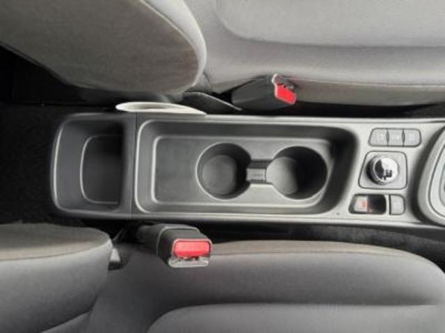 ヤリスクロス ハイブリッドＸ　４ＷＤ　メモリーナビ　バックカメラ　ディスプレイオーディオ　トヨタセーフティセンス　オートエアコン　ＥＴＣ　ＬＥＤヘッドライト＆ディライト　ハイブリッド車（18枚目）