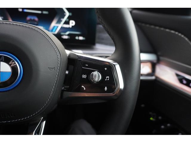 i7 xDrive 60 Mスポーツ 4WD ACC Pガラスサンルーフ ヘッドアップD Bowers & Wilkinsスピーカー ソフトクローズドア(9枚目)