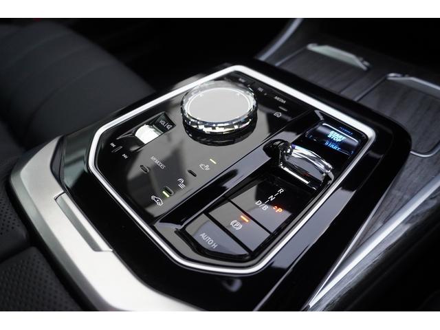 i7 xDrive 60 Mスポーツ 4WD ACC Pガラスサンルーフ ヘッドアップD Bowers & Wilkinsスピーカー ソフトクローズドア(16枚目)