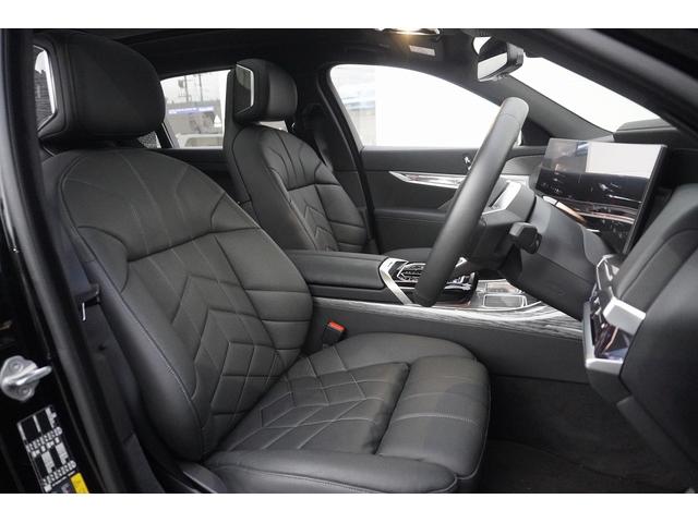 i7 xDrive 60 Mスポーツ 4WD ACC Pガラスサンルーフ ヘッドアップD Bowers & Wilkinsスピーカー ソフトクローズドア(18枚目)