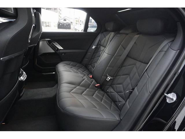 i7 xDrive 60 Mスポーツ 4WD ACC Pガラスサンルーフ ヘッドアップD Bowers & Wilkinsスピーカー ソフトクローズドア(23枚目)