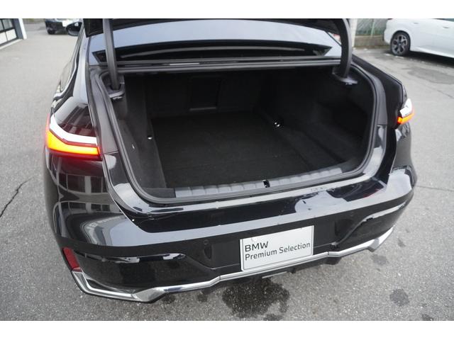 i7 xDrive 60 Mスポーツ 4WD ACC Pガラスサンルーフ ヘッドアップD Bowers & Wilkinsスピーカー ソフトクローズドア(26枚目)