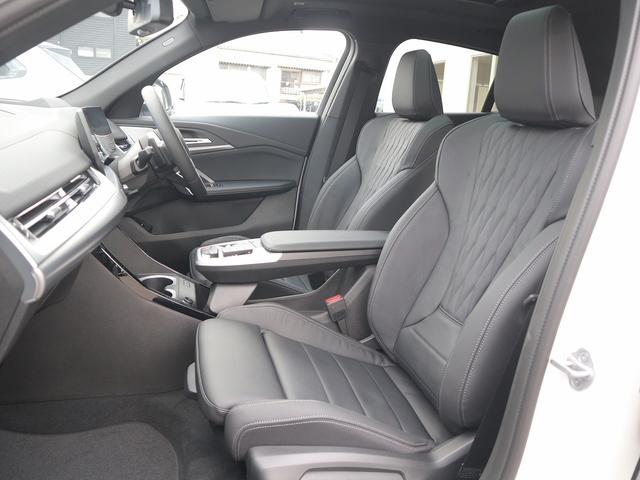 iX2 xDrive 30 Mスポーツ 4WD 黒革 パノラマガラスサンルーフ ACC トップビュー ヘッドアップD Harman Kardonスピーカー シート・ステアリングヒーター(22枚目)