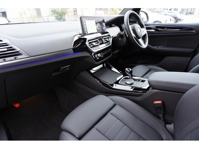 Ｘ３ ｘＤｒｉｖｅ　２０ｄ　Ｍスポーツ　ディーゼルターボ　４ＷＤ　黒革　サンルーフ　Ｈａｒｍａｎ　Ｋａｒｄｏｎスピーカー　ＡＣＣ　ヘッドアップＤ　トップビュー（24枚目）