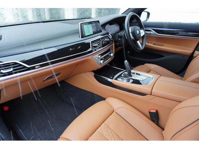 ７シリーズ ７４０ｉ　Ｍスポーツ　ＡＣＣ　サンルーフ　Ｈａｍａｎ　Ｋａｒｄｏｎスピーカー　茶革　ヘッドアップＤ　ベンチレーション（24枚目）