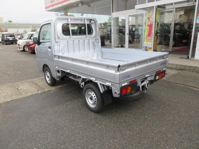 ハイゼットトラック スタンダード　農用スペシャル　ストロング防錆　届出済み未使用車　４ＷＤ　５速マニュアル　切替式トランスファー　デフロック　ＬＥＤ作業灯　４枚リーフスプリング　衝突軽減スマートアシスト　パーキングセンサー　ＡＭ／ＦＭラジオ（9枚目）