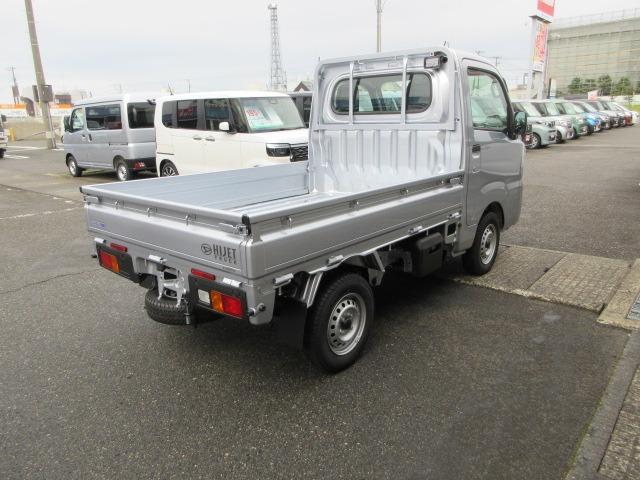 ハイゼットトラック スタンダード　農用スペシャル　ストロング防錆　届出済み未使用車　切替式４ＷＤ　５速マニュアル　切替式トランスファー　デフロック　衝突軽減スマートアシスト　パーキングセンサー　ＬＥＤ作業灯　４枚リーフスプリング　ＡＭ／ＦＭラジオ（8枚目）
