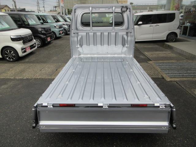 ハイゼットトラック スタンダード　農用スペシャル　ストロング防錆　届出済み未使用車　切替式４ＷＤ　５速マニュアル　切替式トランスファー　デフロック　衝突軽減スマートアシスト　パーキングセンサー　ＬＥＤ作業灯　４枚リーフスプリング　ＡＭ／ＦＭラジオ（11枚目）