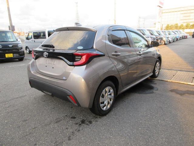 ヤリス Ｇ　純正ディスプレイオーディオ　バックガイドモニター　トヨタセーフティセンス　アダプティブクルーズコントロール　キーフリープッシュスタート　ビルトインＥＴＣ　ＬＥＤヘッドライト　ドラレコ前後２カメラ（8枚目）