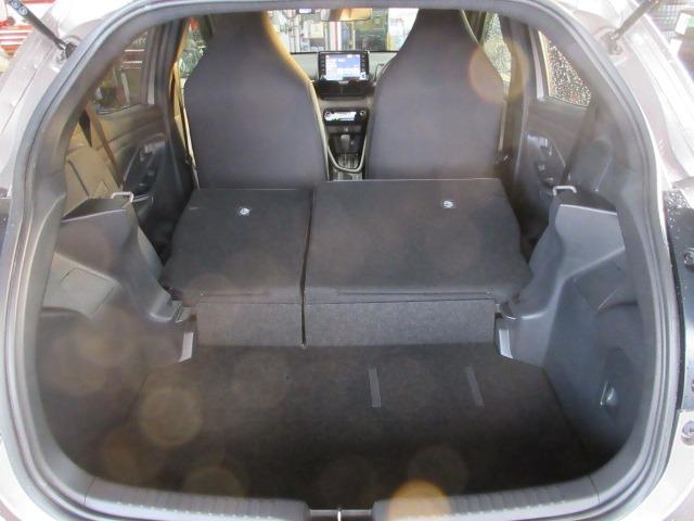 ヤリス Ｇ　純正ディスプレイオーディオ　バックガイドモニター　トヨタセーフティセンス　アダプティブクルーズコントロール　キーフリープッシュスタート　ビルトインＥＴＣ　ＬＥＤヘッドライト　ドラレコ前後２カメラ（19枚目）