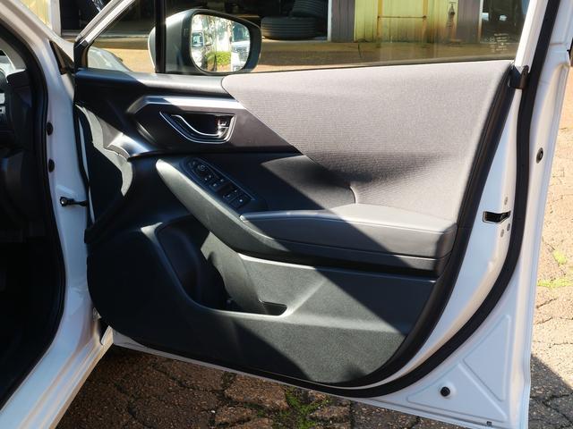 インプレッサ ＳＴ　４ＷＤ　レンタＵＰ　１１．６インチナビ／フルセグＴＶ　Ｂｌｕｅｔｏｏｔｈ接続　全方位カメラ　シートヒーター　ＬＥＤヘッドライト　純正１７インチアルミホイール　ＥＴＣ（20枚目）