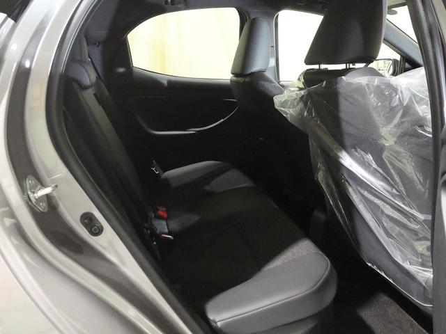 ヤリス ハイブリッドZ 登録済未使用車 8インチディスプレイオーディオPlus(車載ナビ)/フルセグTV Bluetooth接続 LEDヘッドライト バックモニター(17枚目)