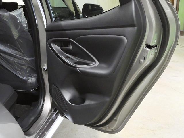 ヤリス ハイブリッドZ 登録済未使用車 8インチディスプレイオーディオPlus(車載ナビ)/フルセグTV Bluetooth接続 LEDヘッドライト バックモニター(18枚目)