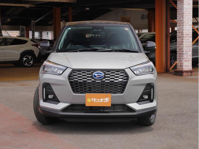 ロッキー プレミアムG HEV 登録済未使用車 9インチスマホ連携ディスプレイオーディオ パノラマモニタ-パック スマートキー(3枚目)